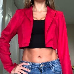 Solid crop blazer